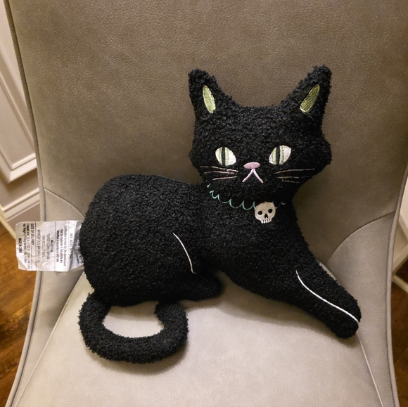 Hyde & EEK! Black Cat Throw Pillow Target Halloween 2025 - Picture 2 of 12
